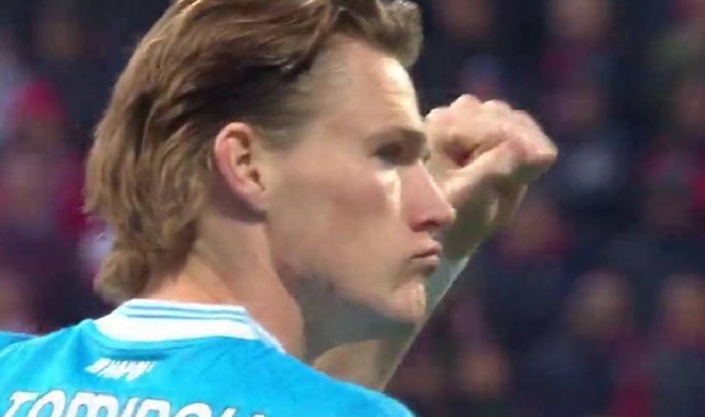 意甲争冠再掀波澜：那不勒斯连胜四场仅差国米6分，冠军争夺进入白热化