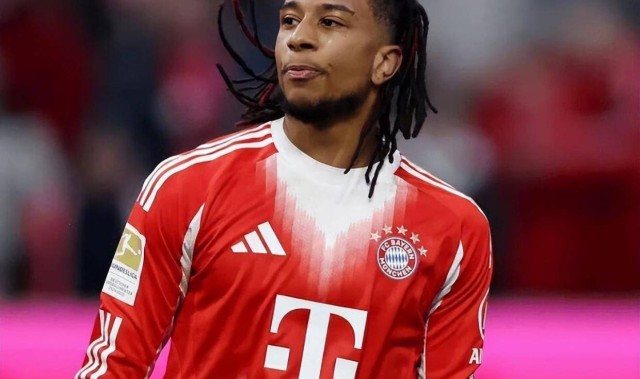 利物浦老队长推三人接班萨拉赫：欧冠顶级边锋，拜仁新“罗贝里”